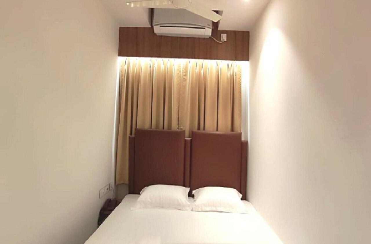 Staymaker Hotel Mohan Palace Baharampur Extérieur photo